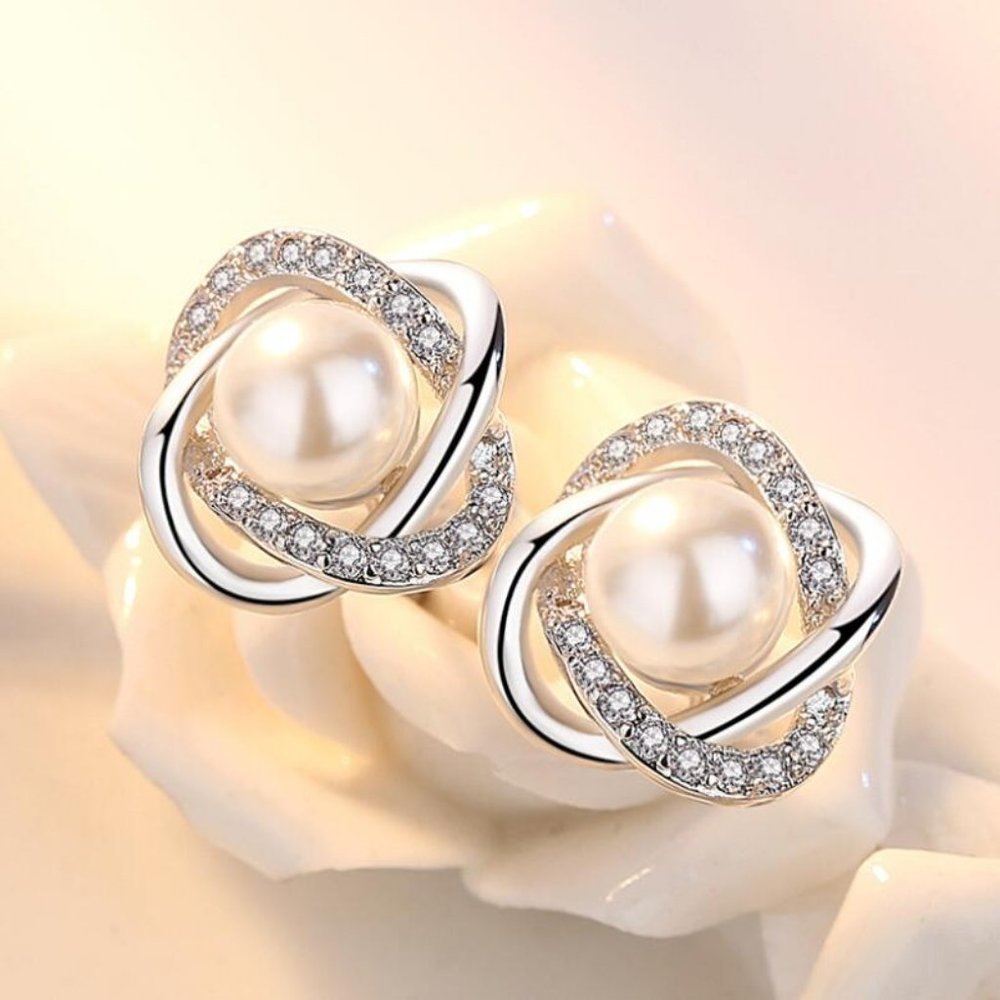 925 Sterling Silver Pearl Diamond Stud Earrings H